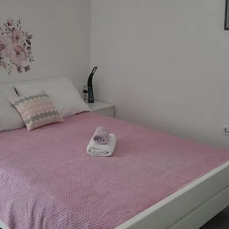 Apartment B&p
